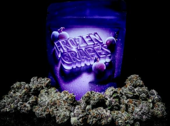 COOKIES - FROZEN GRAPES 3.5G