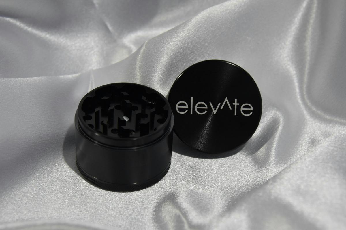 Elevate Grinder (Black)