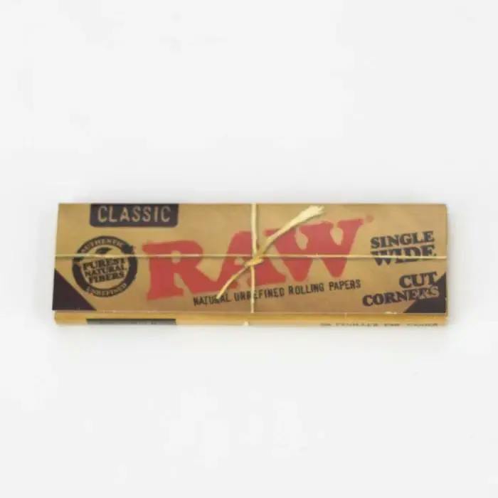 Raw Classic Rolling Paper Singlewide Cut Corners