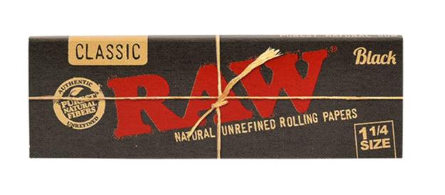 Raw 1¼" Black Extra Fine Unbleached Rolling Papers