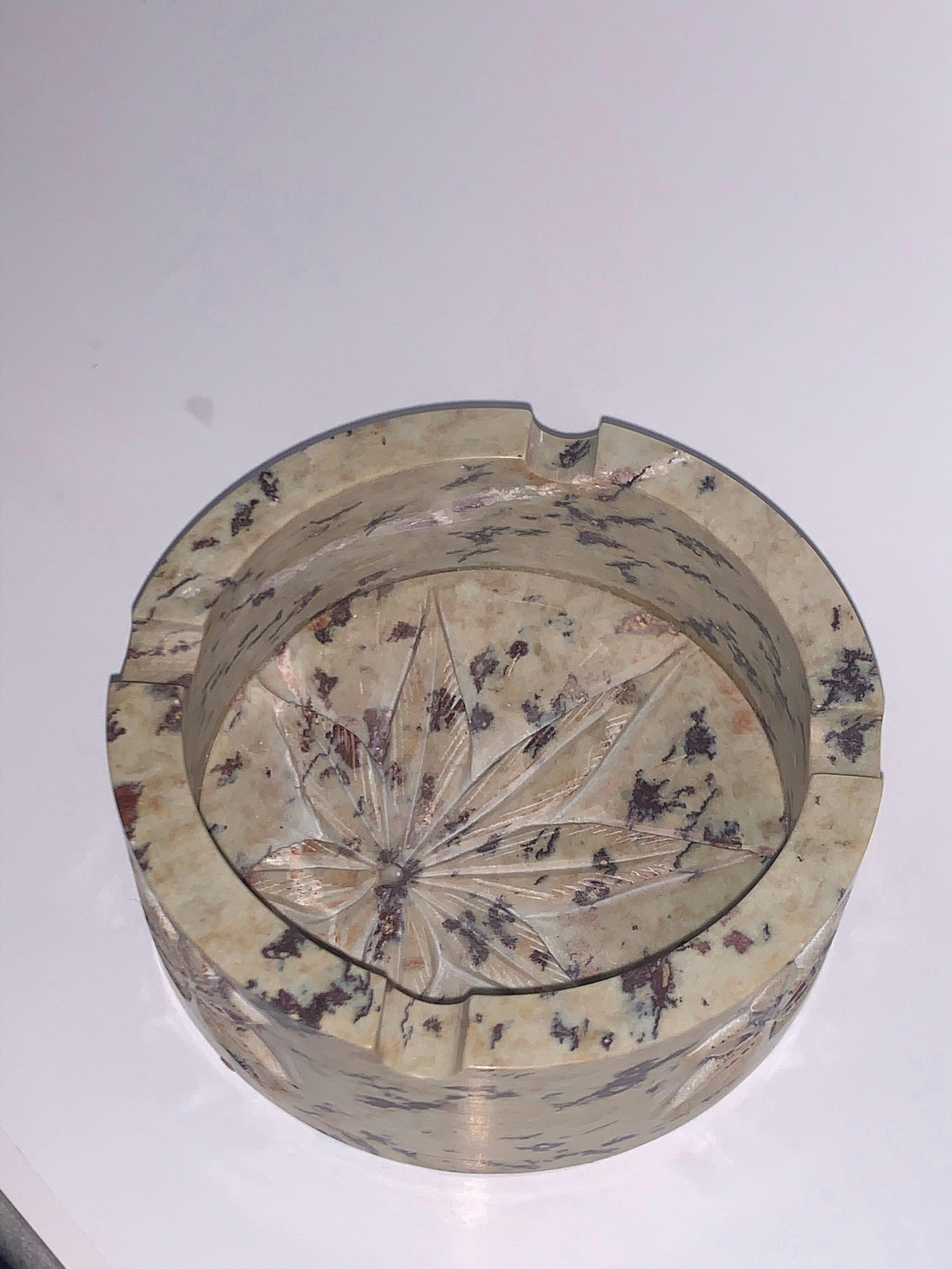 Weed Leaf Stone Ashtray
