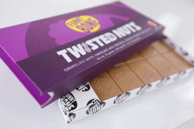 Twisted Nuts 300mg White Chocolate Bar - Funny Bone