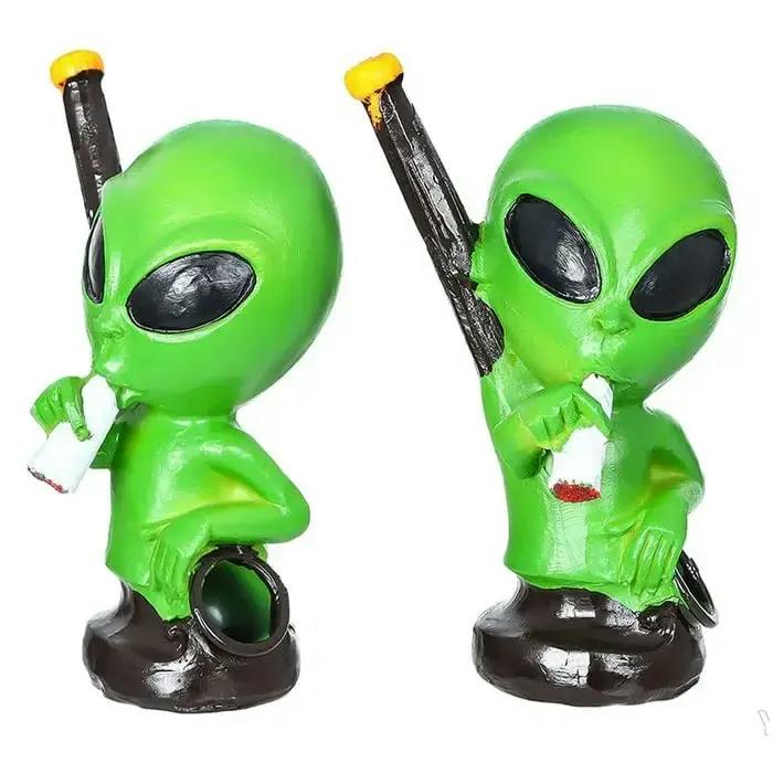 4.5'" Pipe - Green Alien Design