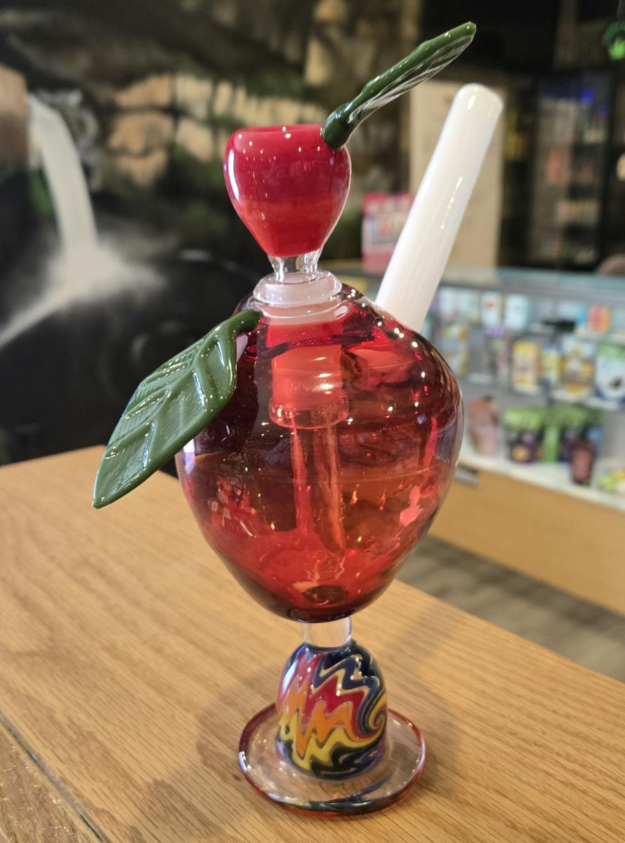 Disc Head - Washington Apple Bong w/ Apple Bowl
