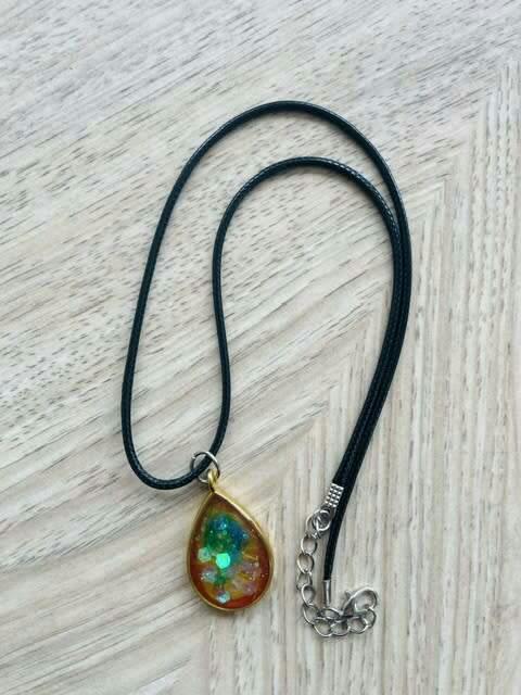ASH'S ART: WEED NECKLACE (DROP)