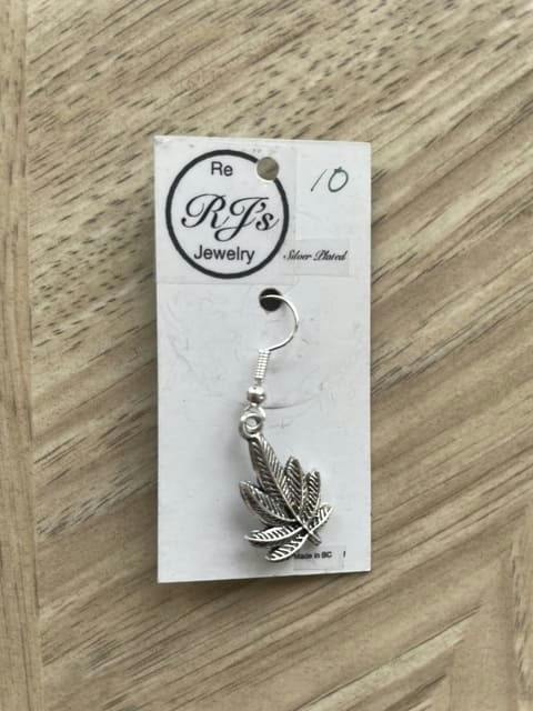 LORALIE NICKEL: EARRINGS (STANDARD)
