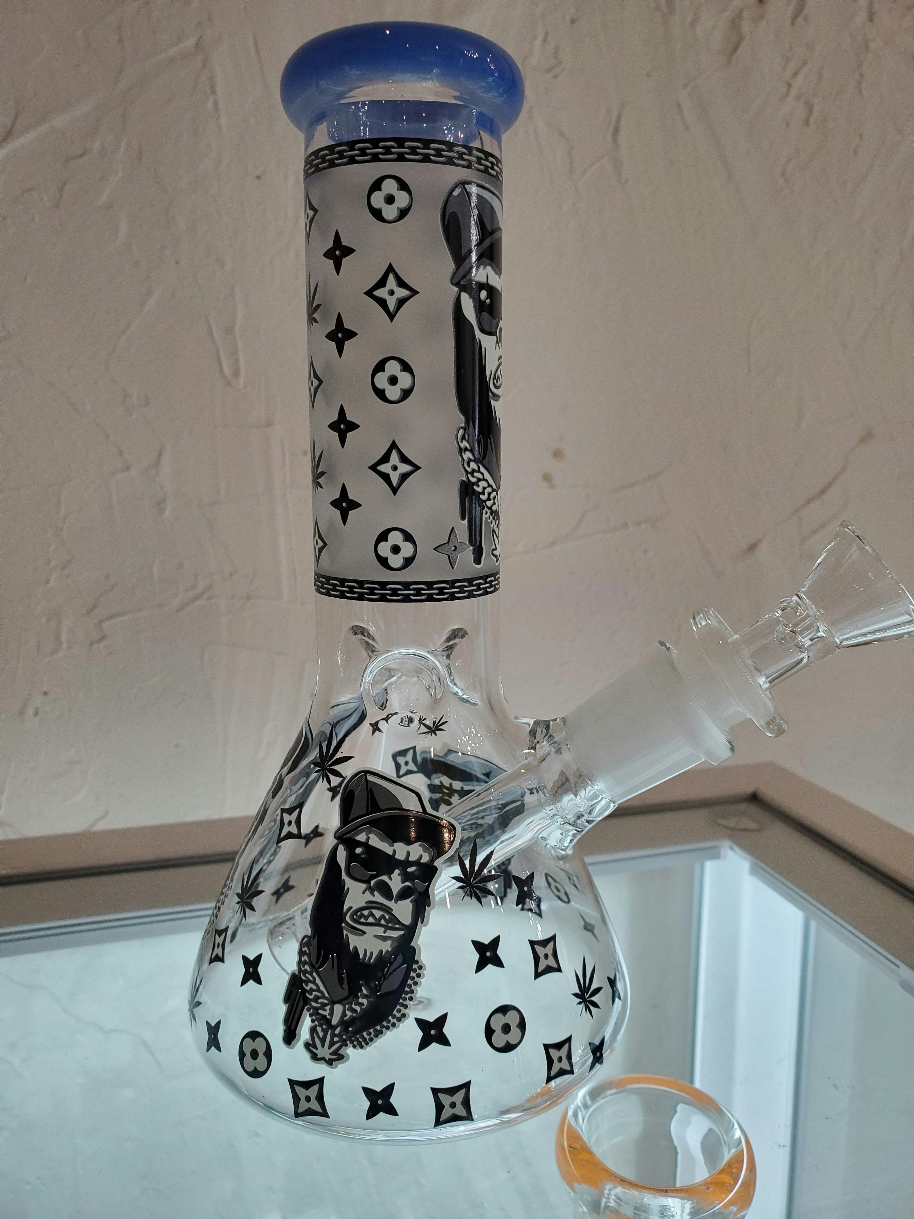 Distant Shores - Glass Bong 9" - Gorilla Assorted
