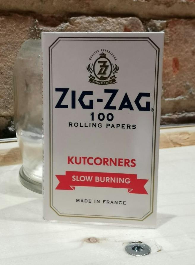 Zig Zag - Kutcorners Slow-Burning Rolling Papers - White