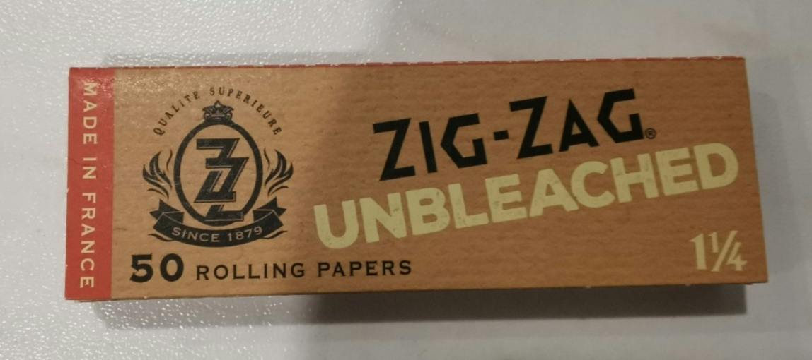 Zig Zag - Unbleached 1 1/4" Rolling Papers - Brown