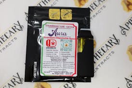 AURA Strawberry Kiwi Distillate Nano Cloud - Sativa 1g