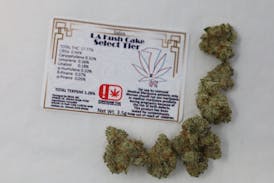 7 Leaf LA Kush Cake Select Flower - Indica 3.5g