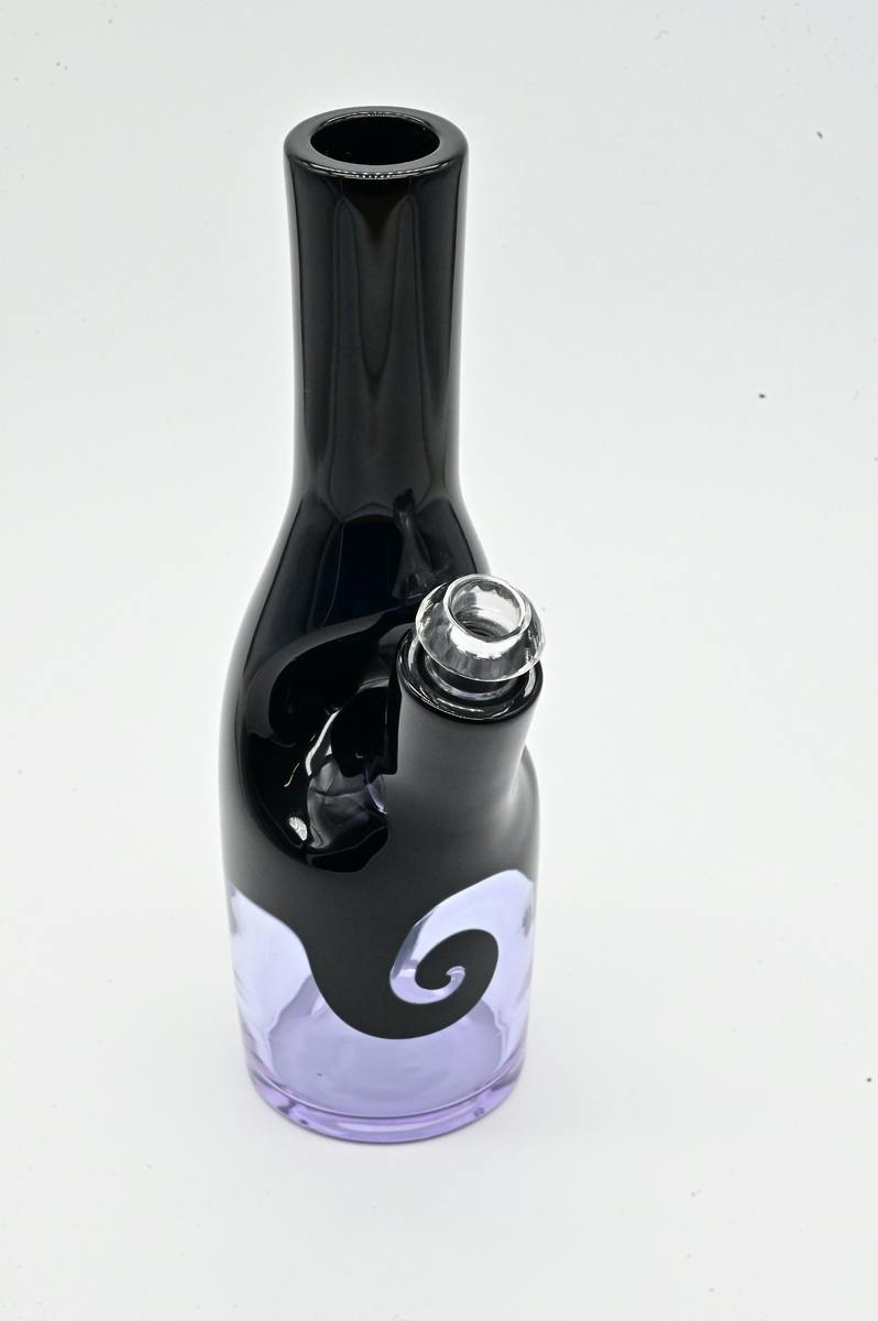 SAKE BOTTLE - BLACK & PURPLE