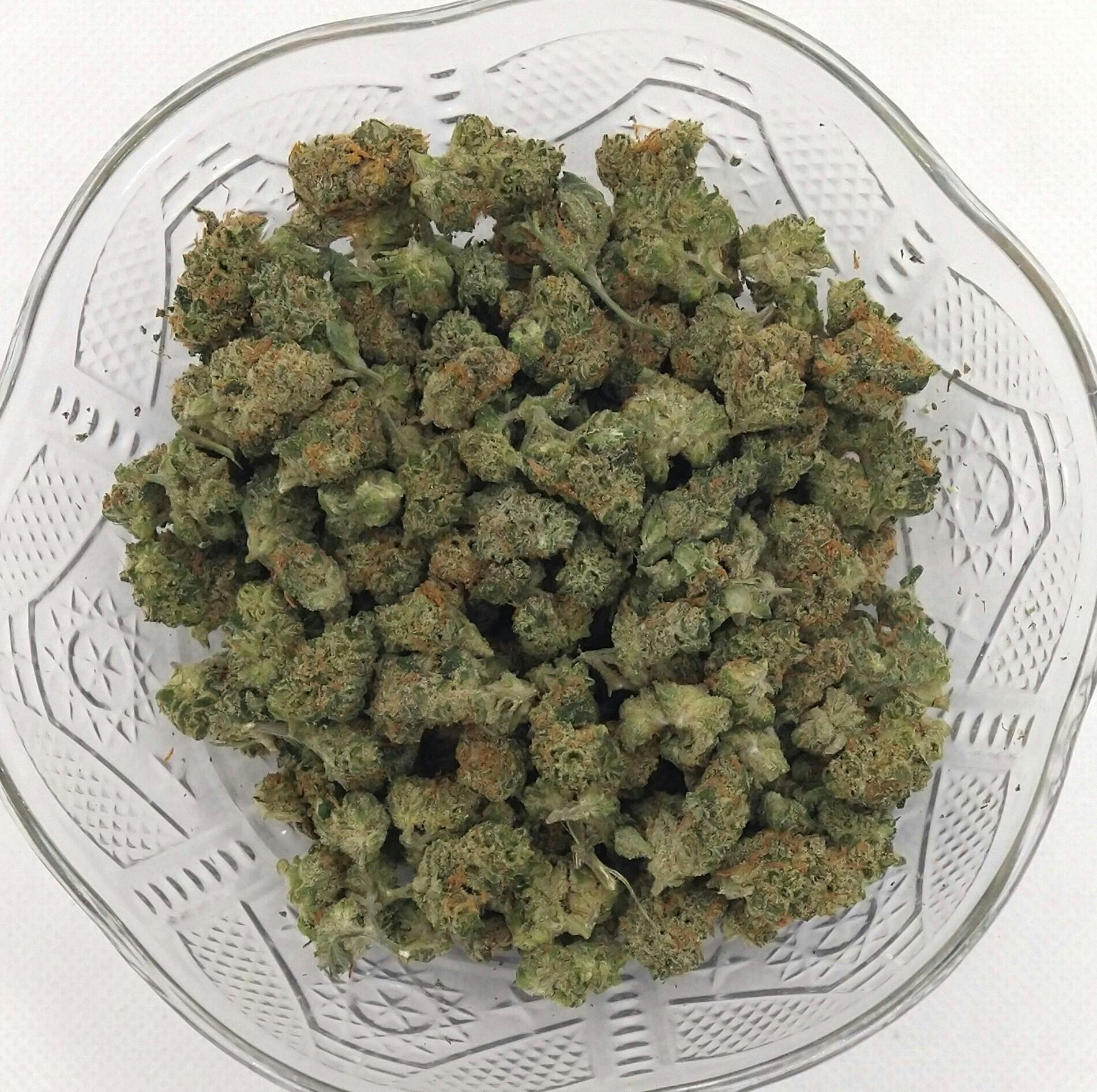AHKI Canna | Glookies | Indica | Bulk Flower | Silver