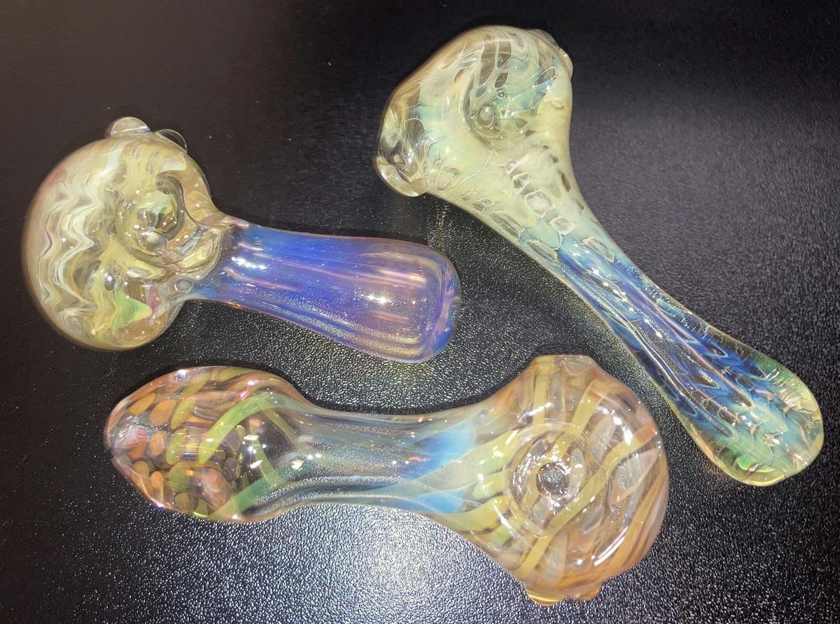 GLASS PIPE - SPOON (WITH CARB)