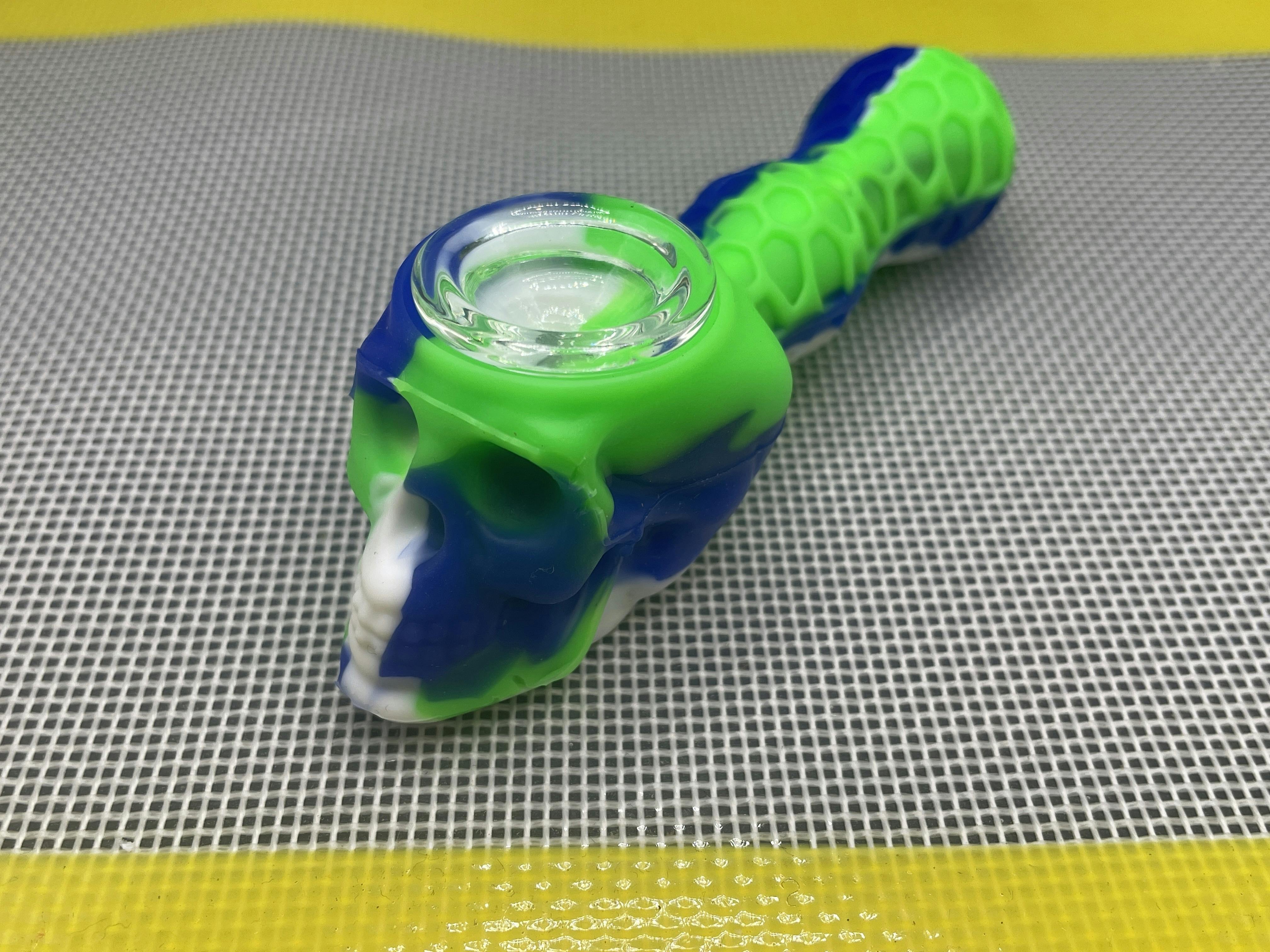 4.5" Silicone Skull Handpipe