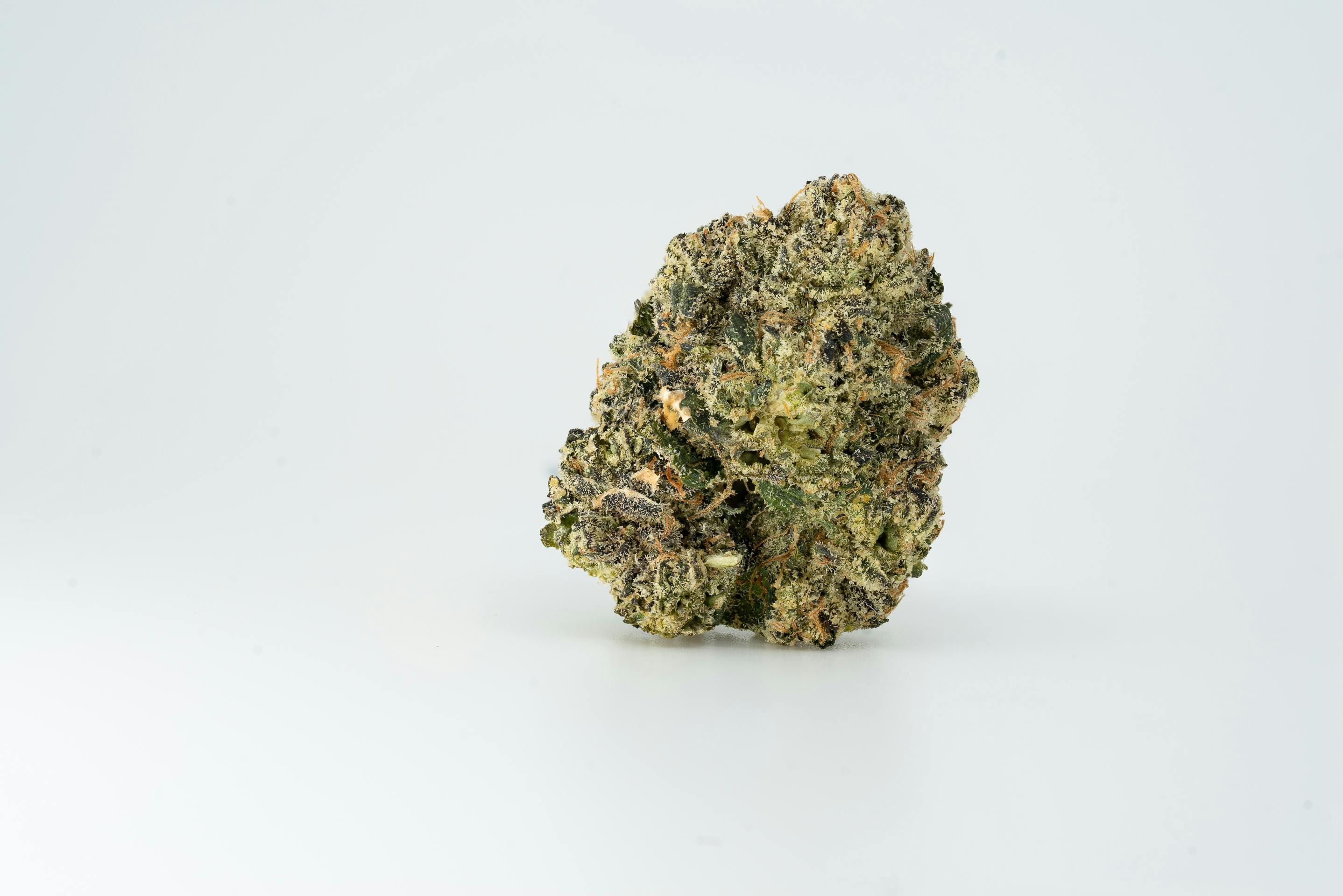 Sparq Red Velvet Buds cannabis product