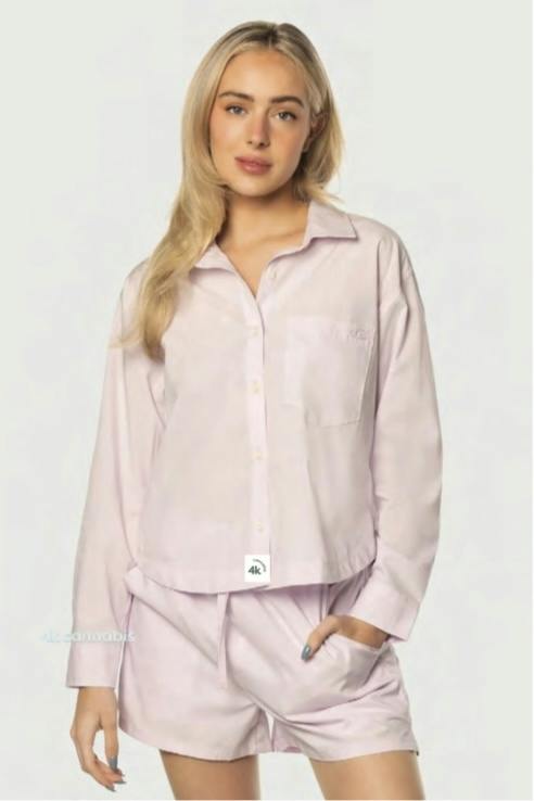 4k Cannabis | Daily Button Up | M | Pink