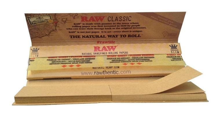 Classic Natural Unrefined Hemp Connoisseur with Tips King Size Slim - 32 Pack
