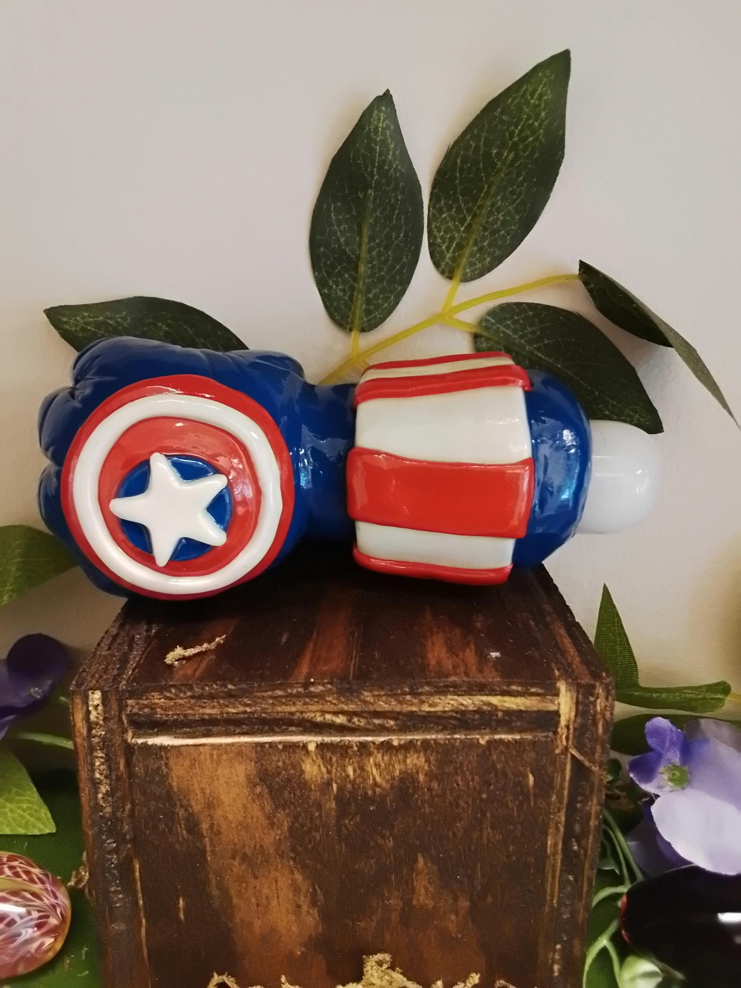 Captain America Large