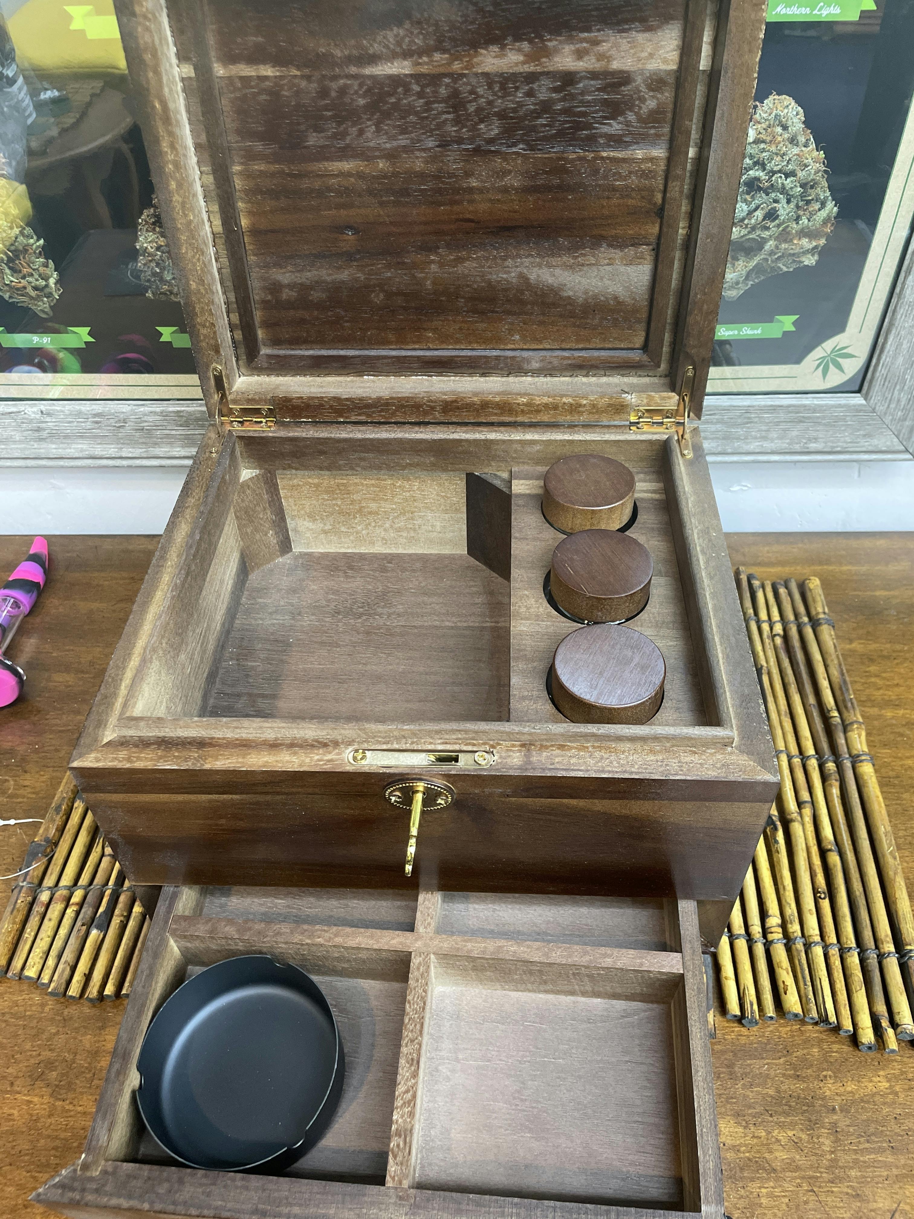 Acacia Wood