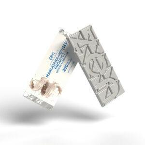 Cookies & Cream Chocolate Bar