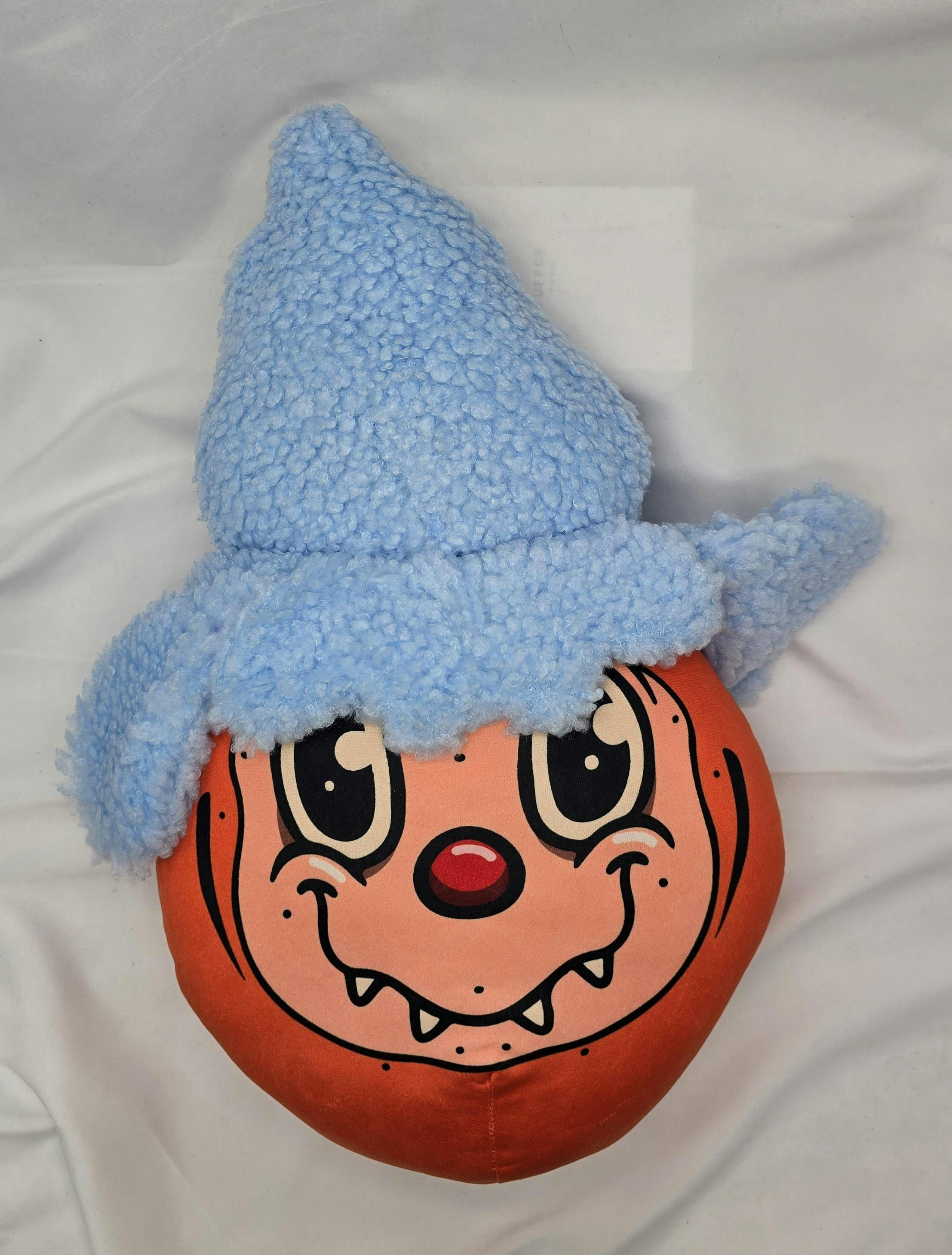 Play | Plushies | Quinnward