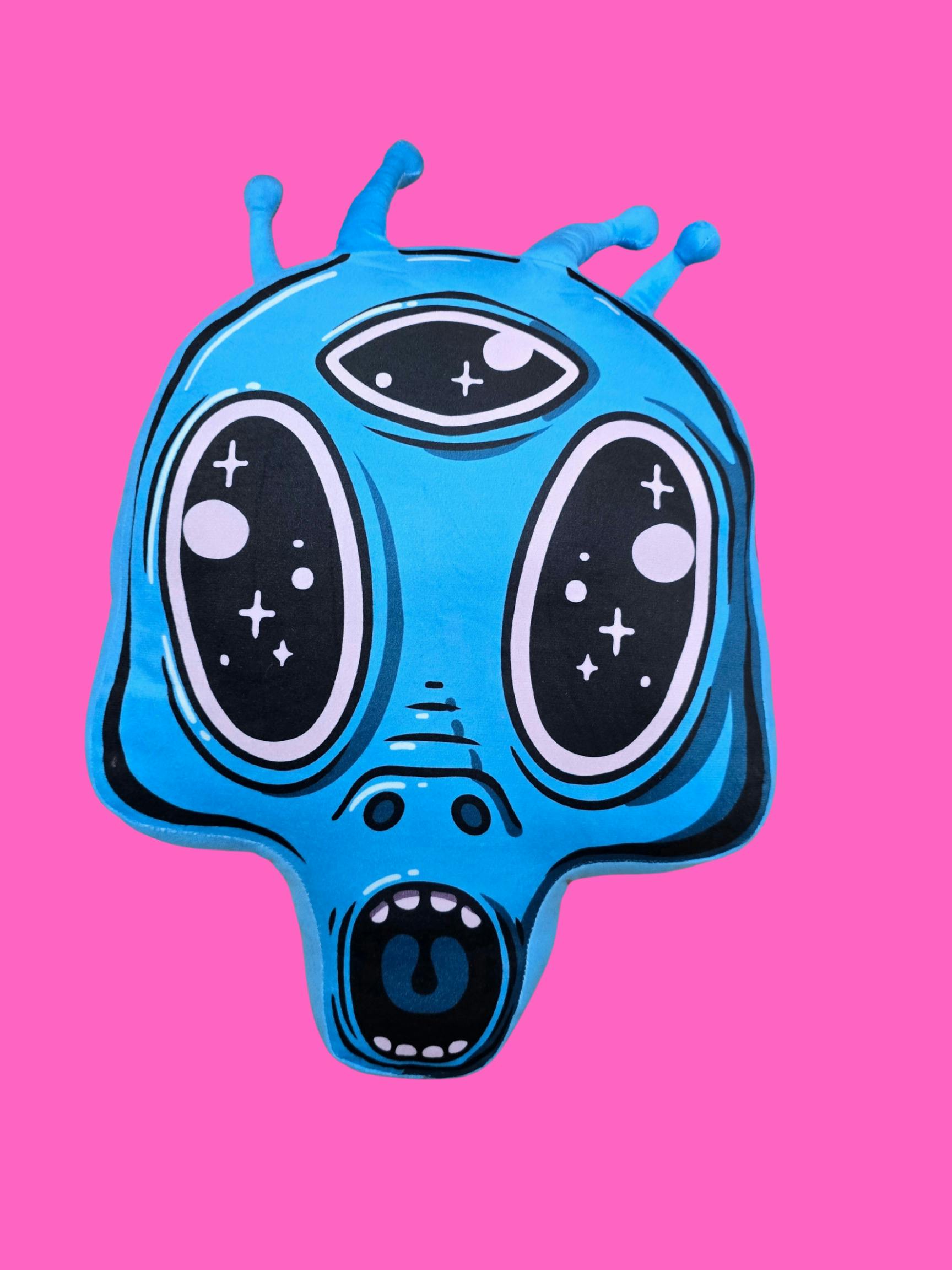 Play | Plushies | Alien