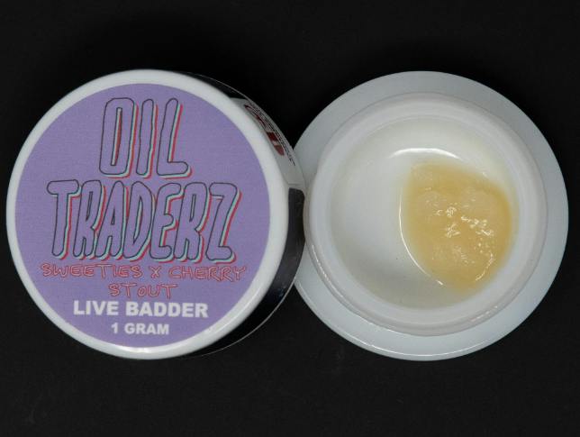 $9 | 1g Live Cake Badder | Oil Traderz | Fruity FF Cheri