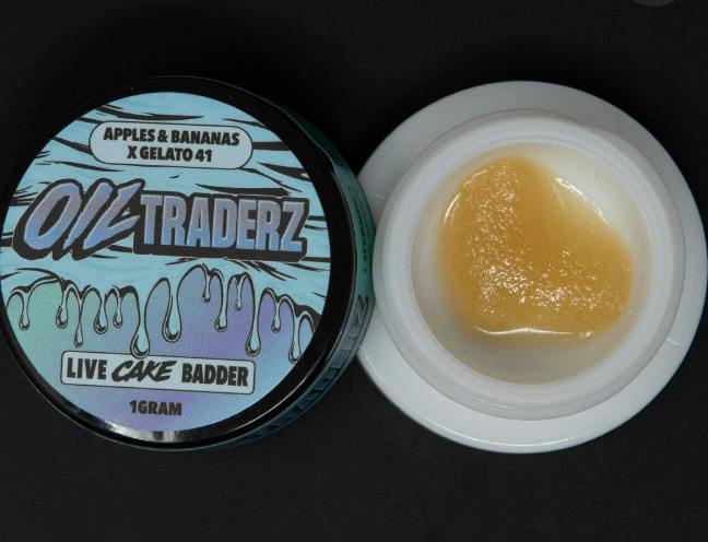 $9 | 1g Live Cake Badder | Oil Traderz | Grape Fritter