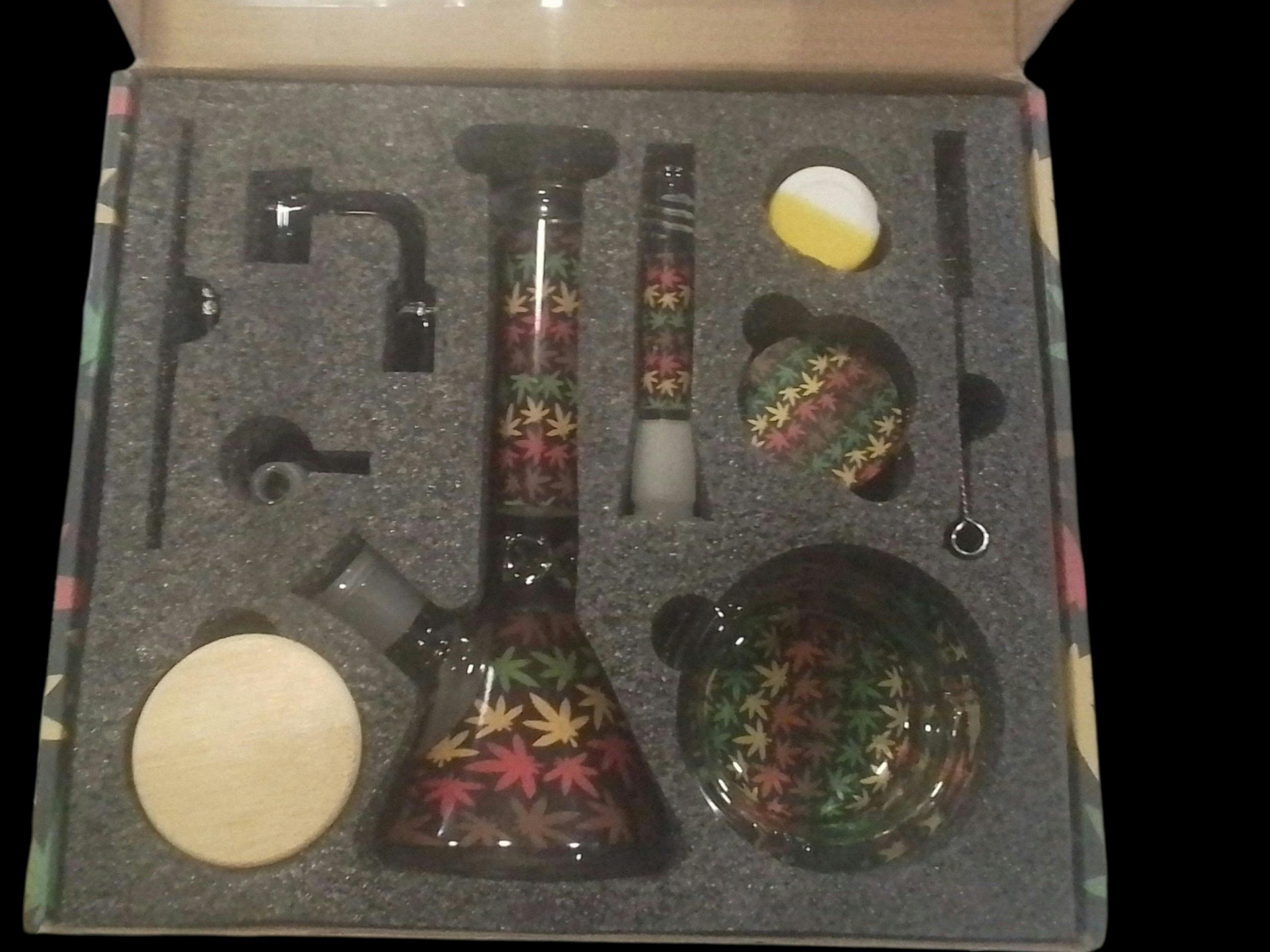 Our Trays Case Bundle Boxed / weed leaf