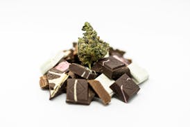 Elevated Chocolate - Cookies and Cream (S) 500mg THC