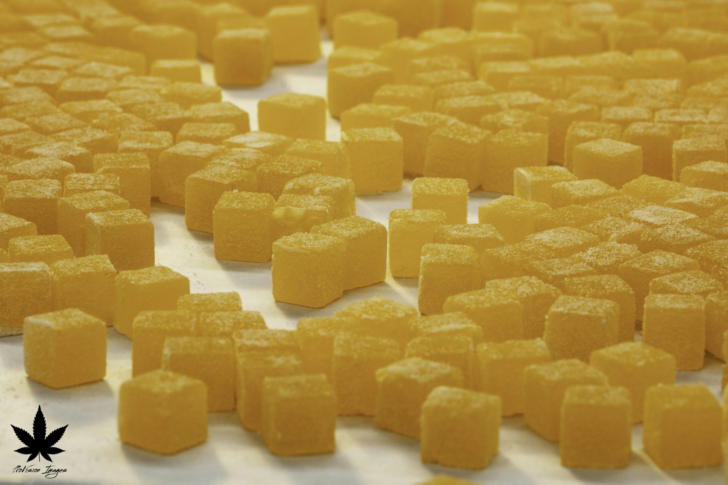 Peach Mango Pectin Gummies 5:1 CBD | 20pk