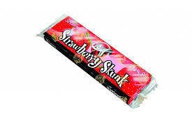 Skunk Brand - Strawberry Skunk - 1 1/4 Size