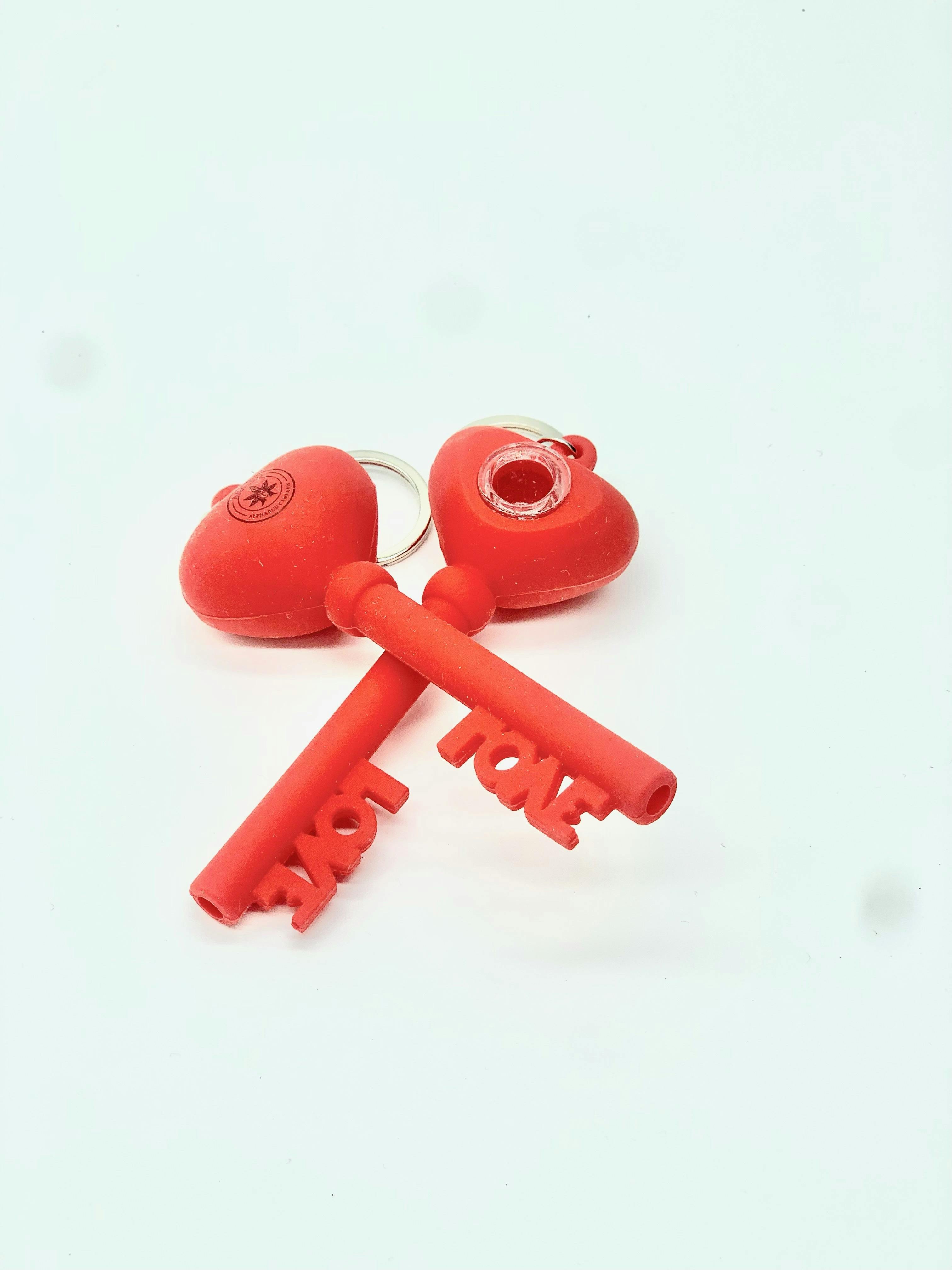 ABC Co - Heart Keychain Pipe - Red