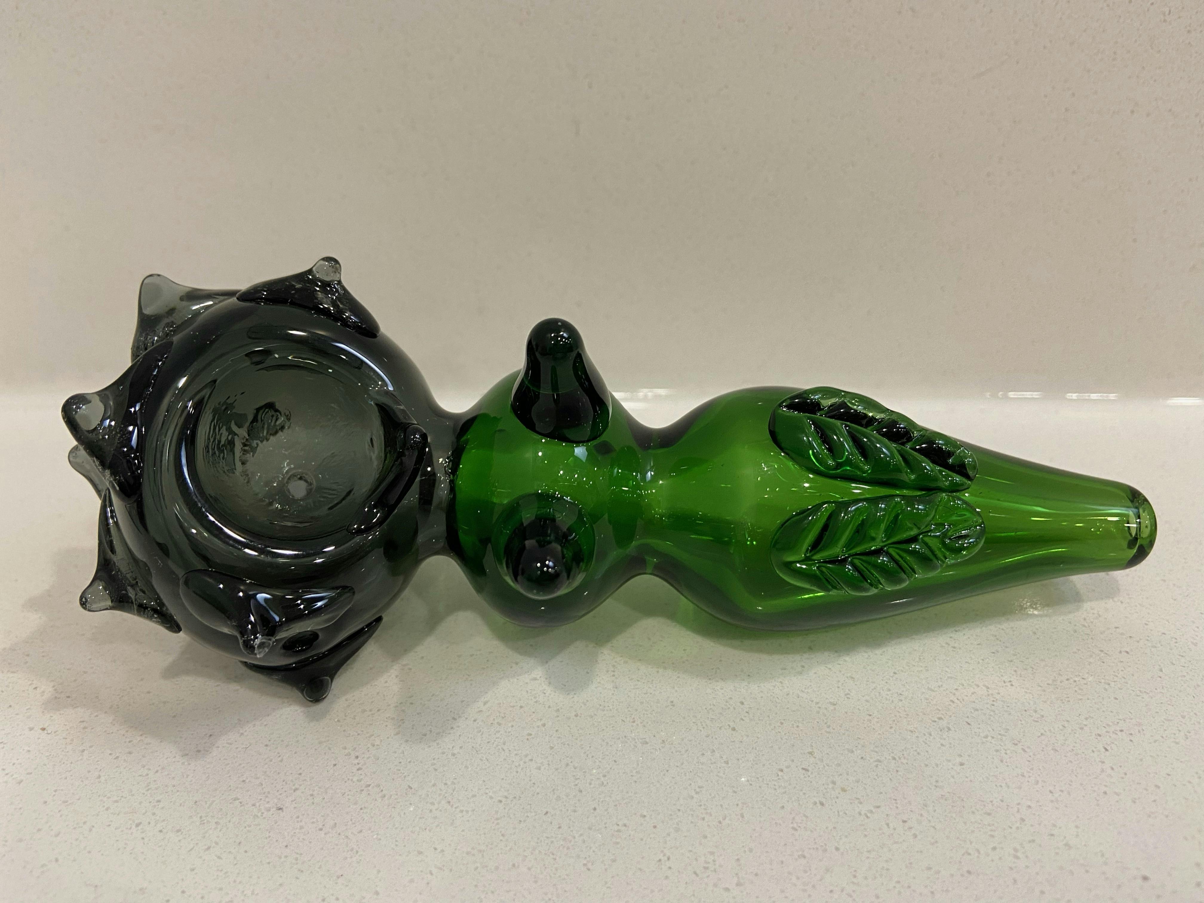 Glass-Rose Pipe
