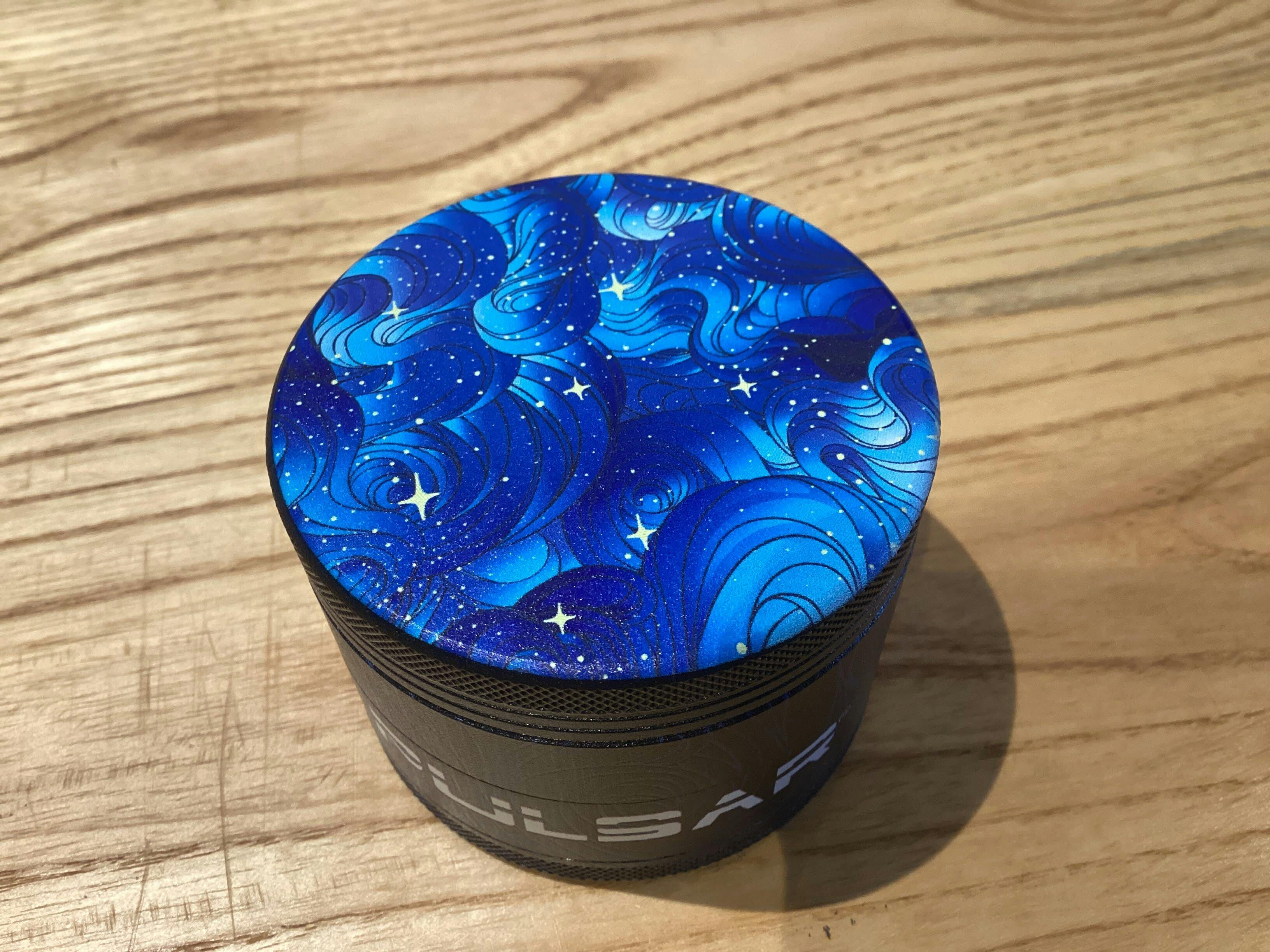 Grinder 2.5" Pulsar Design Series 4 Piece - Grinder 2.5" Pulsar Design Series 4 Piece