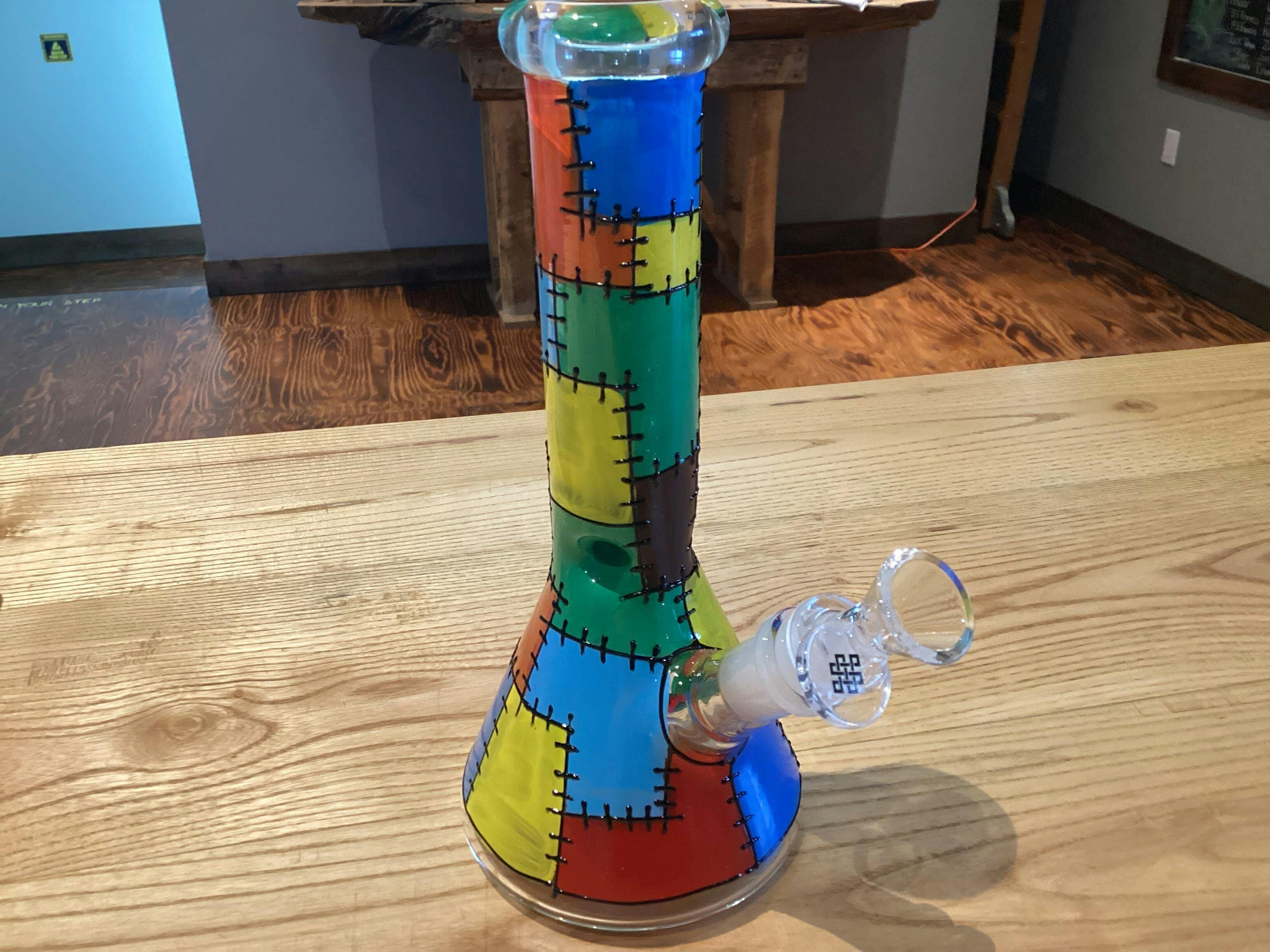 Glass Bong Karma 9" Beaker Stitched Up - Glass Bong Karma 9" Beaker Stitched Up