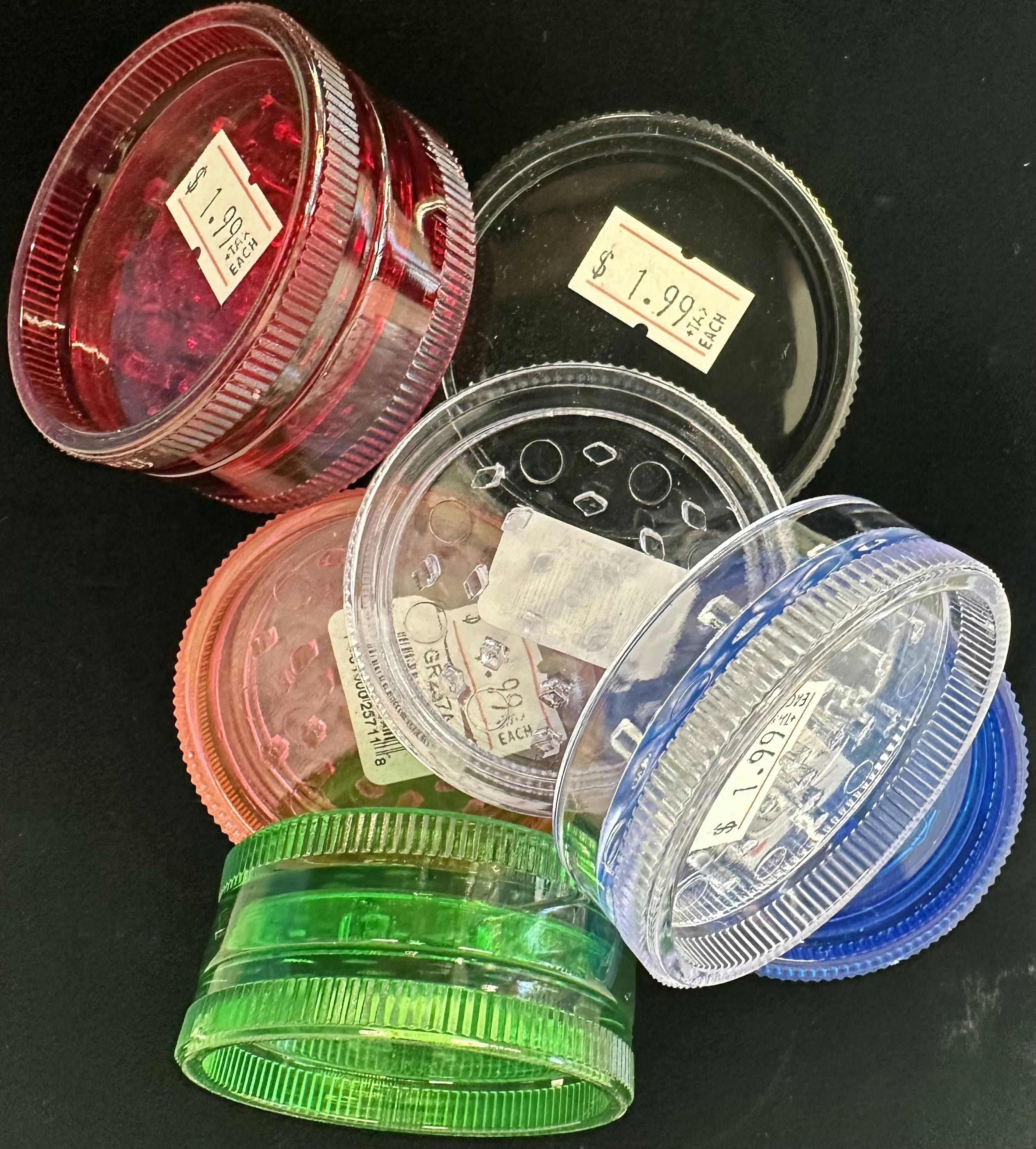 Plastic 2pc Grinder
