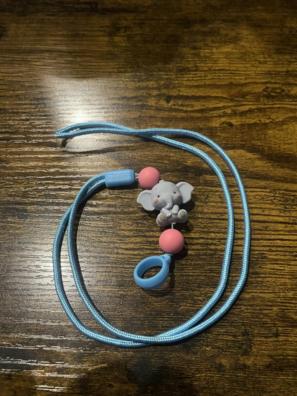 Lanyard with vape holder