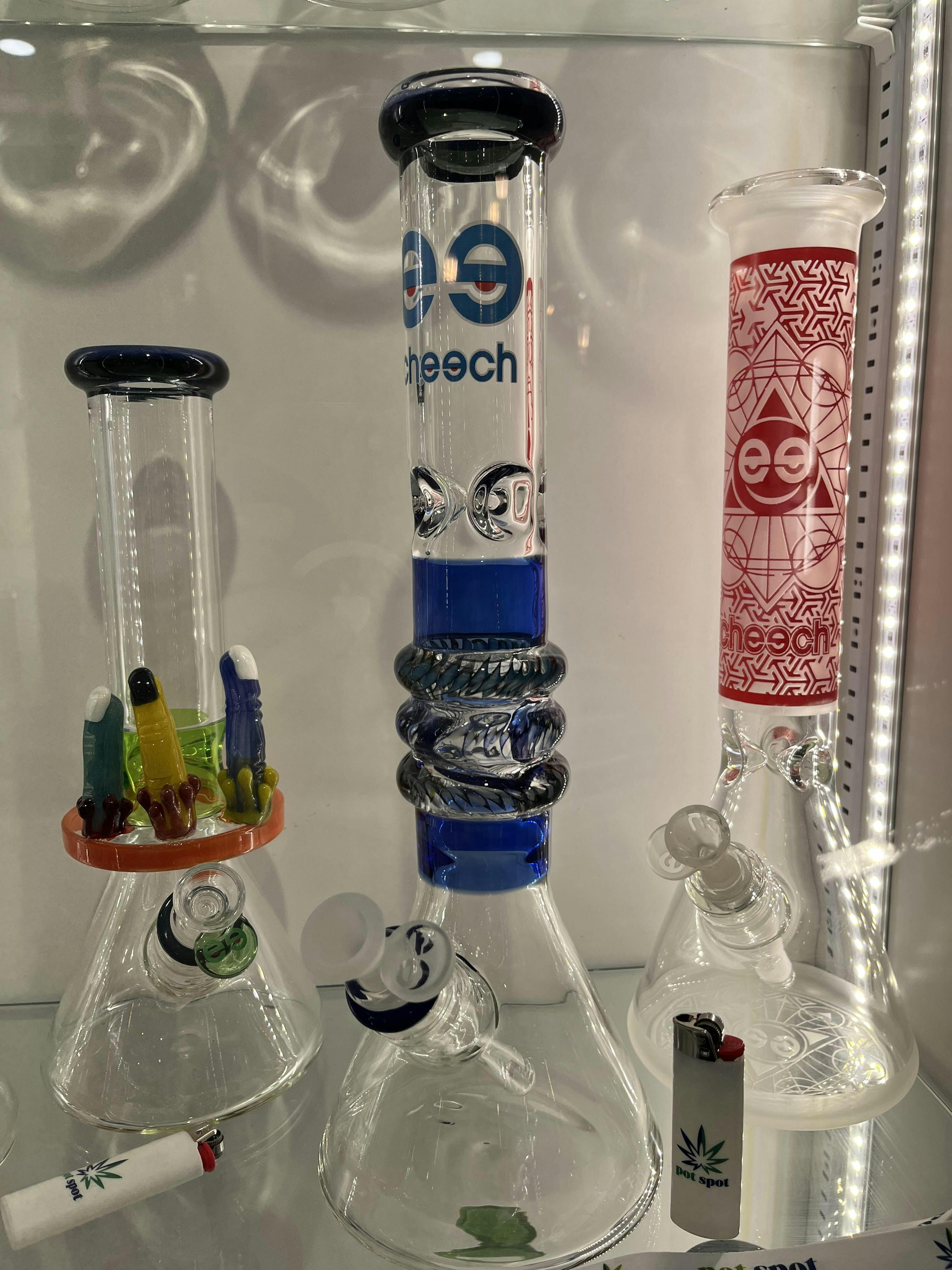 Cheech Coloured Snake bong
