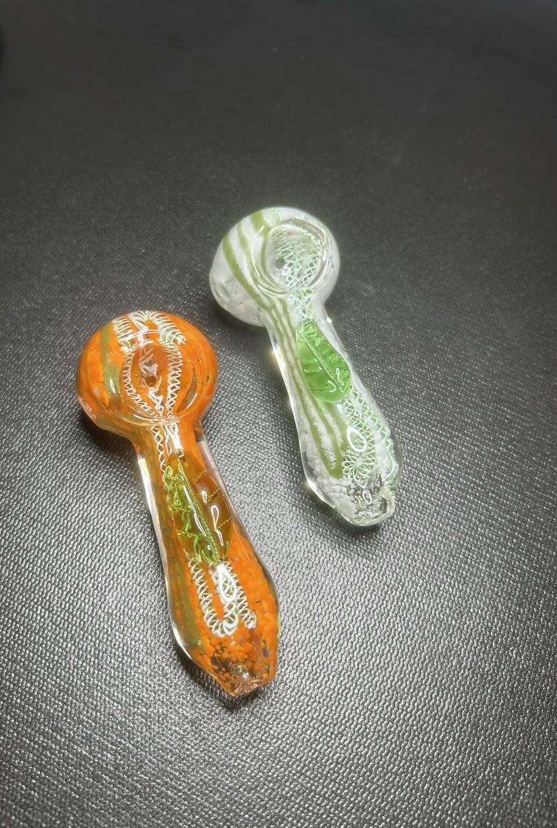 Pipe - TF - 4" Leaf Accent Hand Pipe