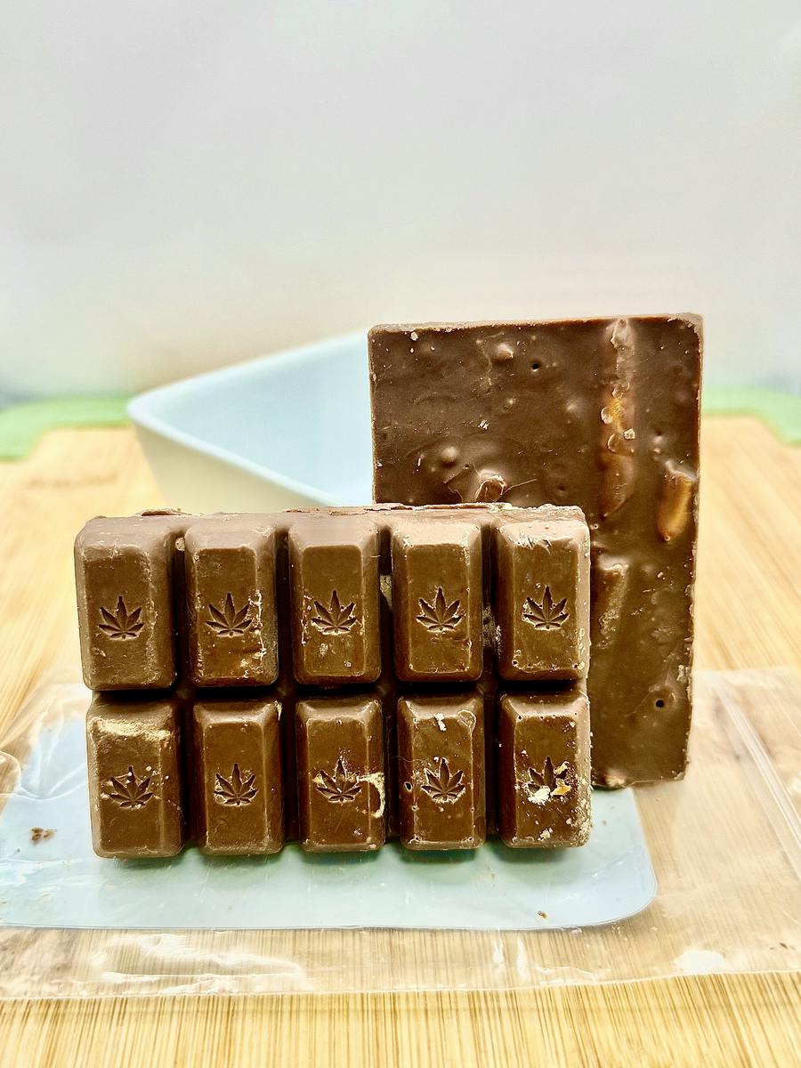 Peanut Butter Crunch Chocolate Bar