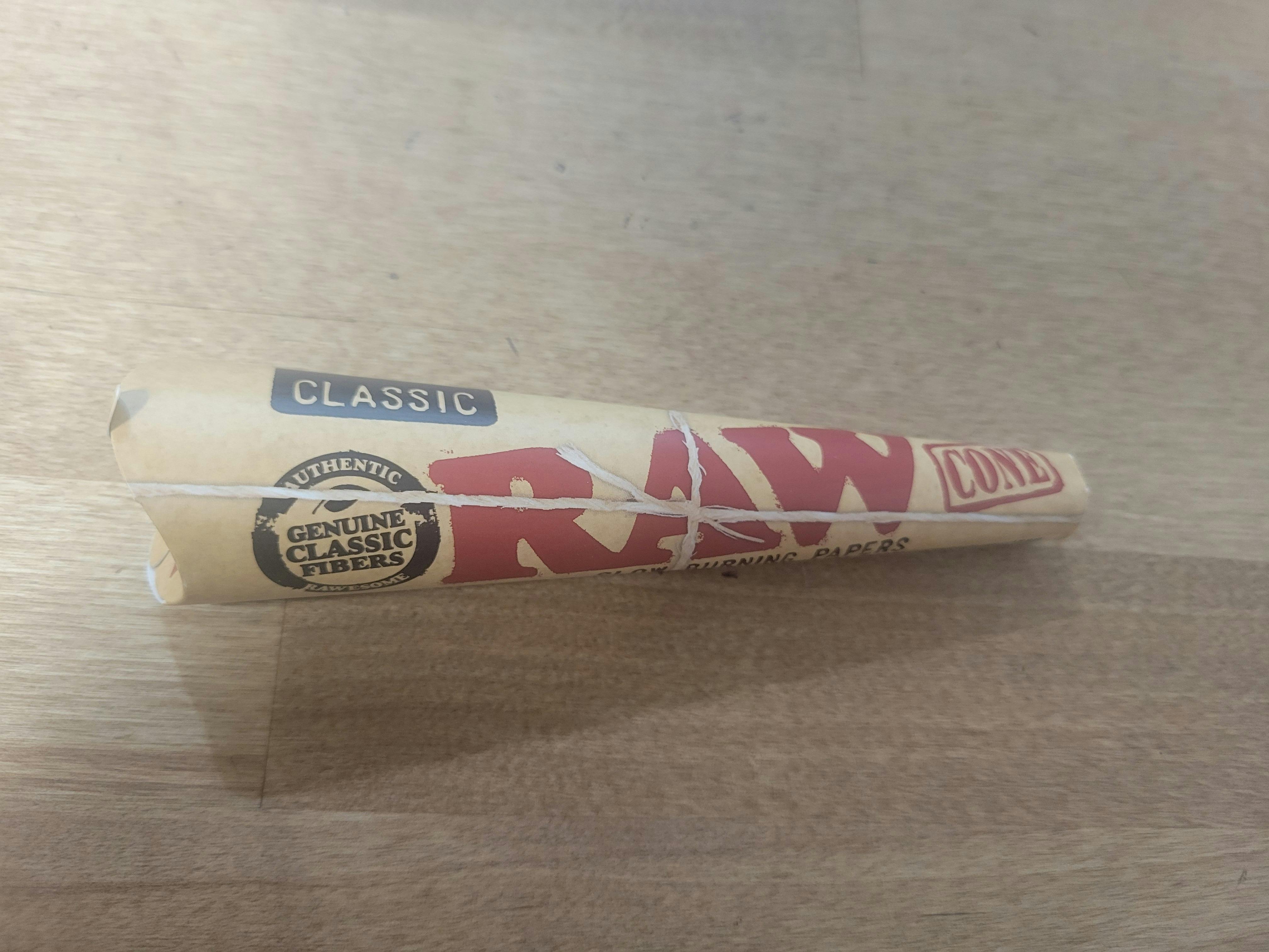 RAW cones 1 1/4 at Lakewood Cannabis