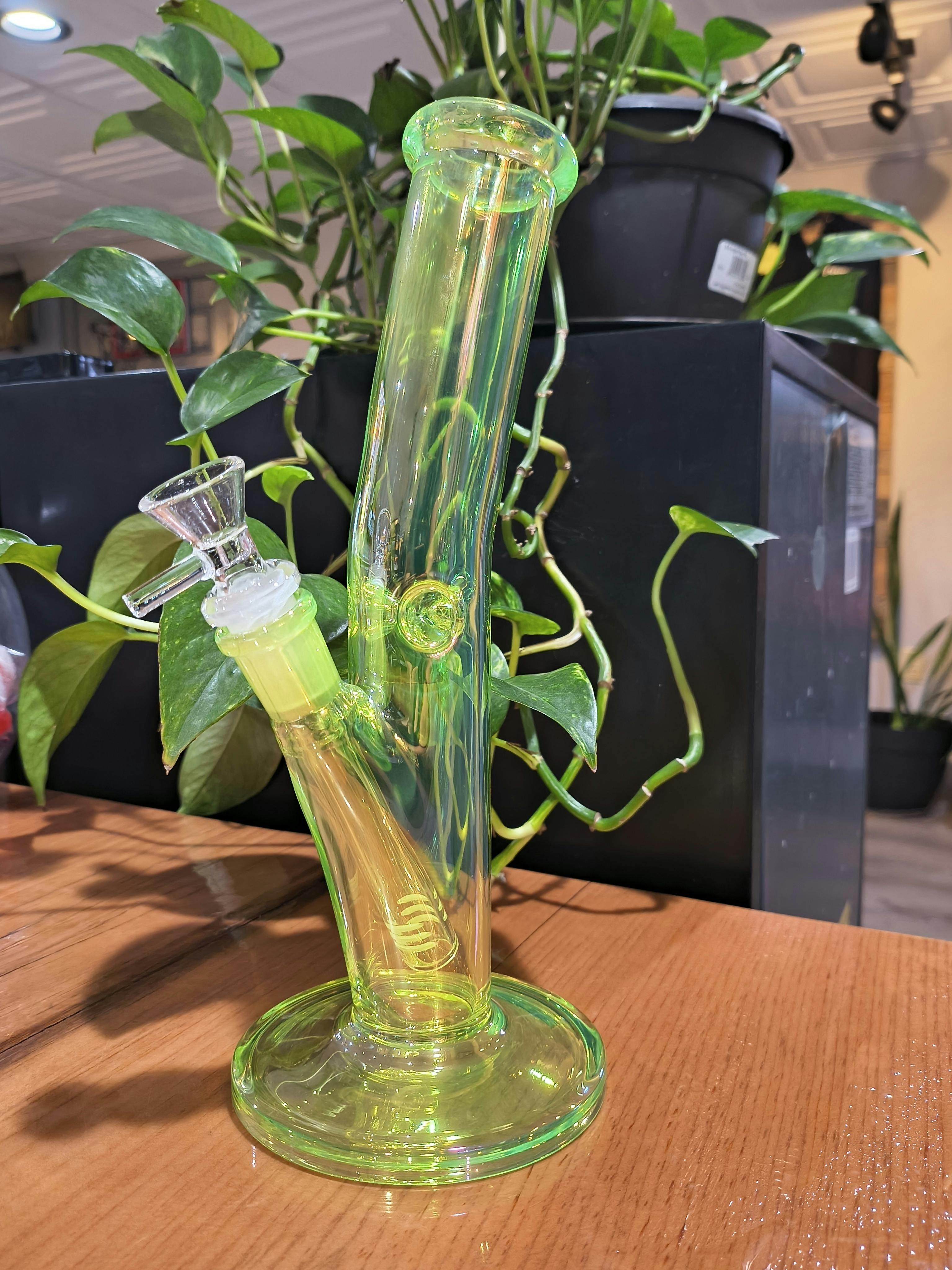 Flat Bottom Solid Color Water Pipe