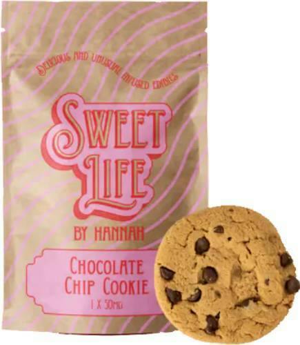 CHOCOLATE CHIP COOKIE