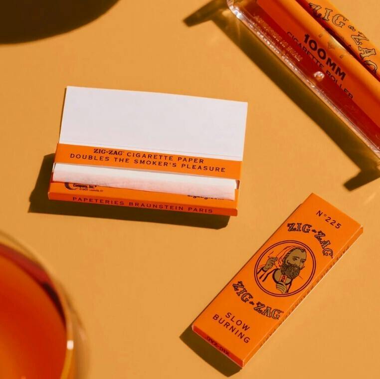 Zig-Zag French Orange 1 1/4 Rolling Papers
