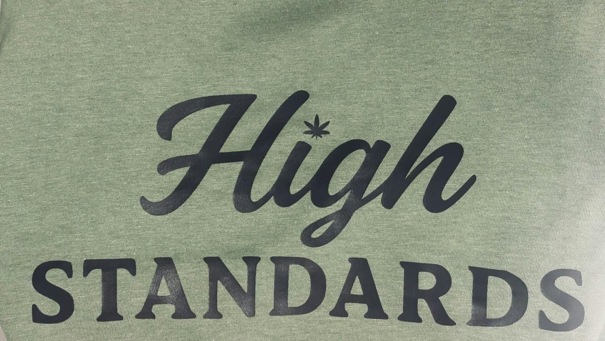 High Standards T-Shirt Green sz 2X