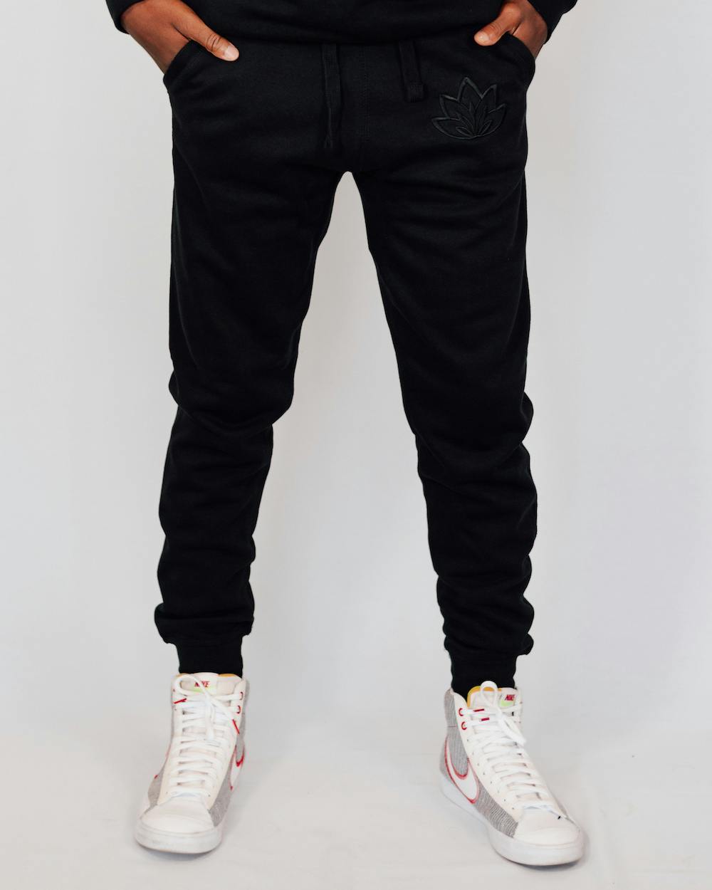 Black And Lotus Solventless Joggerslarge 7 500 Points