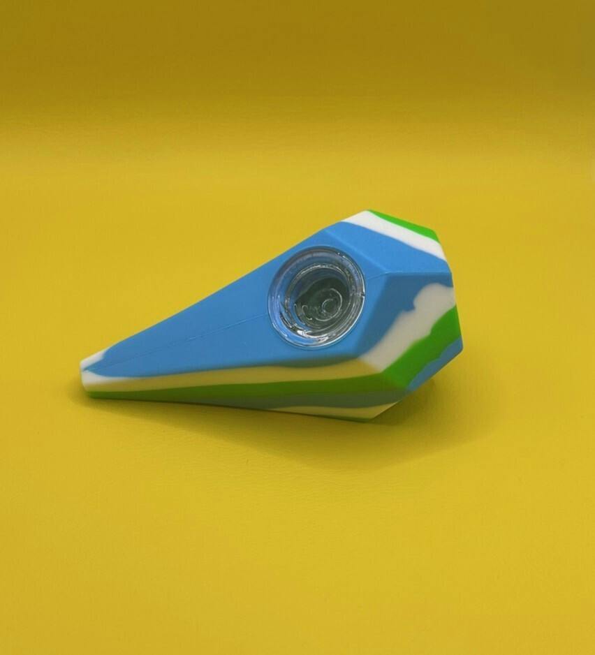 HMI. Diamond Shape Hand Pipe - colors and designs may vary