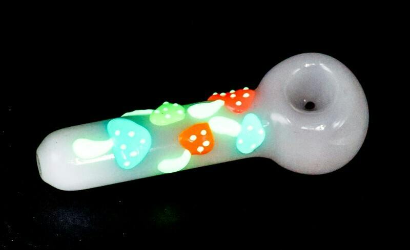 Luv, Shroomy Spoon Pipe -
